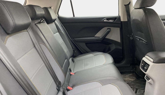 2021 Skoda KUSHAQ STYLE 1.0L TSI MT, Petrol, Manual, 77,520 km, Right Side Rear Door Cabin