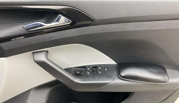 2021 Skoda KUSHAQ STYLE 1.0L TSI MT, Petrol, Manual, 77,520 km, Driver Side Door Panels Control