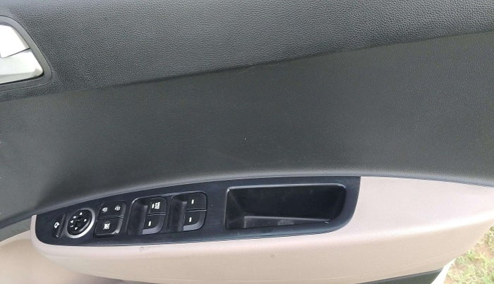 2019 Hyundai Grand i10 MAGNA 1.2 KAPPA VTVT, Petrol, Manual, 33,169 km, Driver Side Door Panels Control