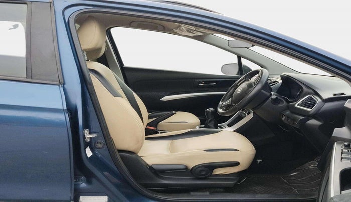 2018 Maruti S Cross ZETA 1.3, Diesel, Manual, 51,727 km, Right Side Front Door Cabin