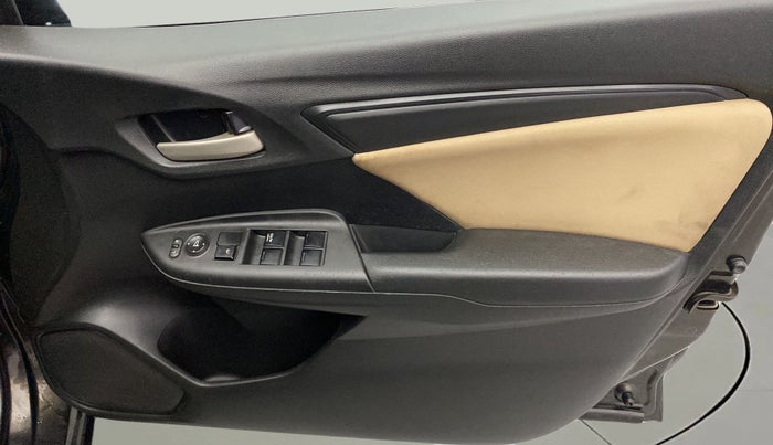 2015 Honda Jazz 1.5L I-DTEC SV, Diesel, Manual, 1,39,235 km, Driver Side Door Panels Control