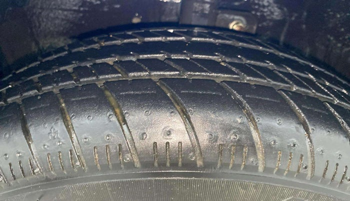2014 Maruti Celerio VXI AMT, Petrol, Automatic, 61,764 km, Left Front Tyre Tread