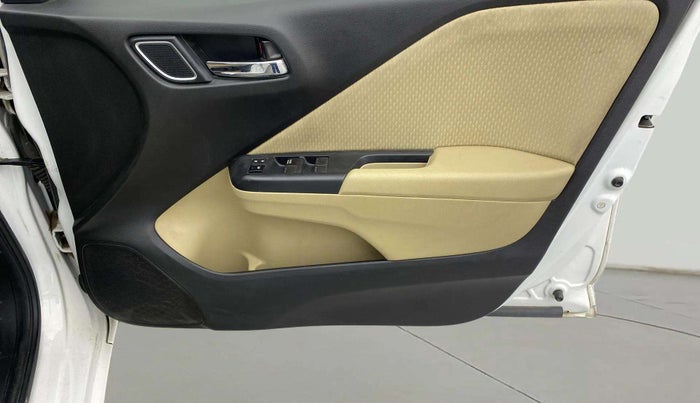 2022 Honda City 1.5L I-VTEC V MT 4TH GEN, Petrol, Manual, 34,238 km, Driver Side Door Panels Control