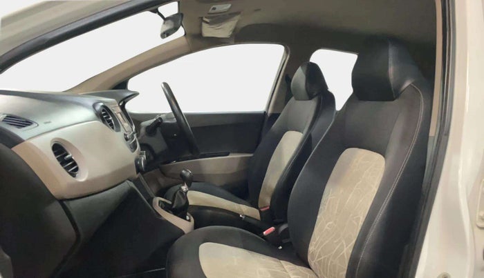 2016 Hyundai Grand i10 SPORTZ 1.2 KAPPA VTVT, Petrol, Manual, 25,800 km, Right Side Front Door Cabin