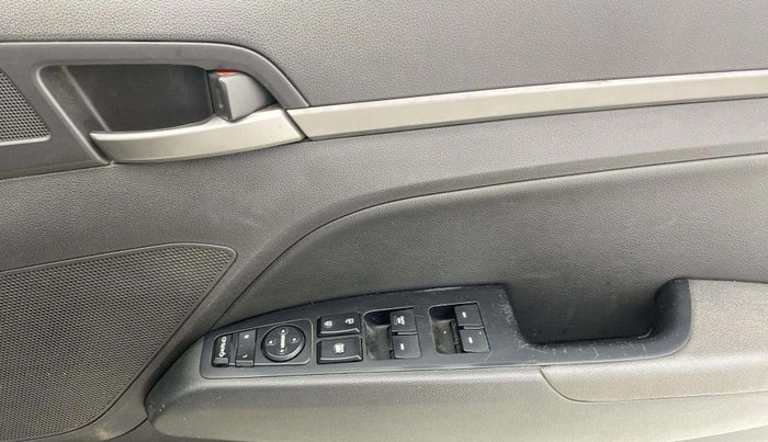 2017 Hyundai New Elantra 2.0 SX(O) AT PETROL, Petrol, Automatic, 31,647 km, Driver Side Door Panels Control