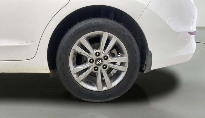 2017 Hyundai New Elantra 2.0 SX(O) AT PETROL, Petrol, Automatic, 31,647 km, Left Rear Wheel
