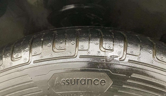 2012 Hyundai i10 MAGNA 1.2, Petrol, Manual, 74,145 km, Right Front Tyre Tread