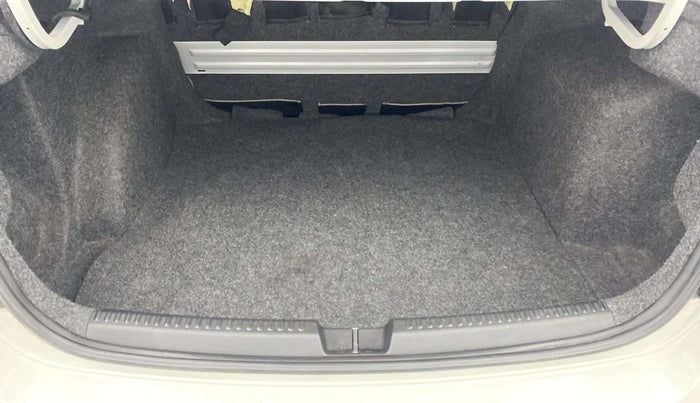 2019 Skoda Rapid STYLE 1.6 MPI, Petrol, Manual, 22,717 km, Boot Inside