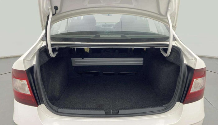 2019 Skoda Rapid STYLE 1.6 MPI, Petrol, Manual, 22,717 km, Boot Open Zoomed View