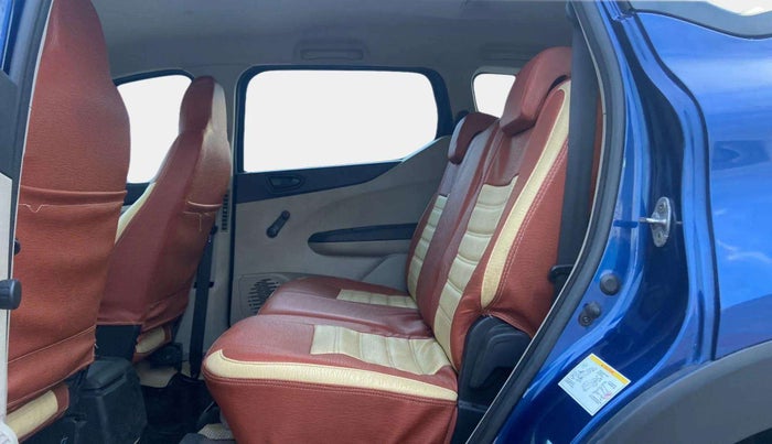 2020 Renault TRIBER RXL AMT, Petrol, Automatic, 39,534 km, Right Side Rear Door Cabin