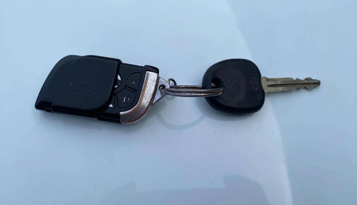 2013 Hyundai i10 SPORTZ 1.2, Petrol, Manual, 60,006 km, Key Close Up