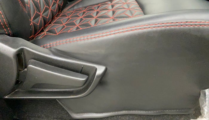 2021 Maruti S PRESSO LXI CNG, CNG, Manual, 17,993 km, Driver Side Adjustment Panel