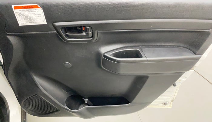 2021 Maruti S PRESSO LXI CNG, CNG, Manual, 17,993 km, Driver Side Door Panels Control