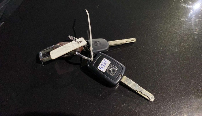 2018 Honda WR-V 1.2L I-VTEC VX MT, Petrol, Manual, 42,217 km, Key Close Up