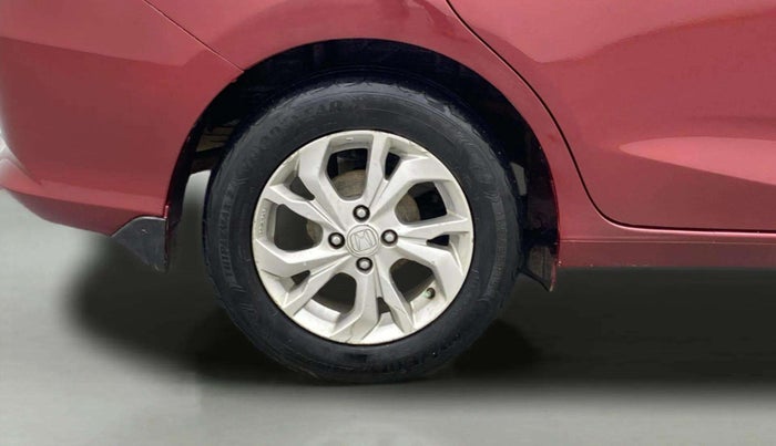 2018 Honda Amaze 1.5L I-DTEC VX, Diesel, Manual, 1,18,548 km, Right Rear Wheel