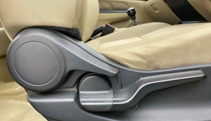 2018 Honda Amaze 1.5L I-DTEC VX, Diesel, Manual, 1,18,548 km, Driver Side Adjustment Panel