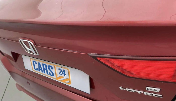2018 Honda Amaze 1.5L I-DTEC VX, Diesel, Manual, 1,18,548 km, Dicky (Boot door) - Tool missing