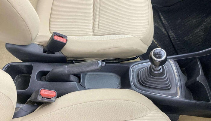 2018 Honda Amaze 1.5L I-DTEC VX, Diesel, Manual, 1,18,548 km, Gear Lever