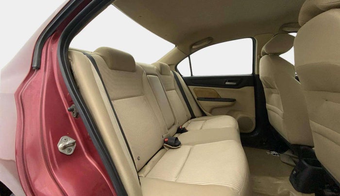 2018 Honda Amaze 1.5L I-DTEC VX, Diesel, Manual, 1,18,548 km, Right Side Rear Door Cabin