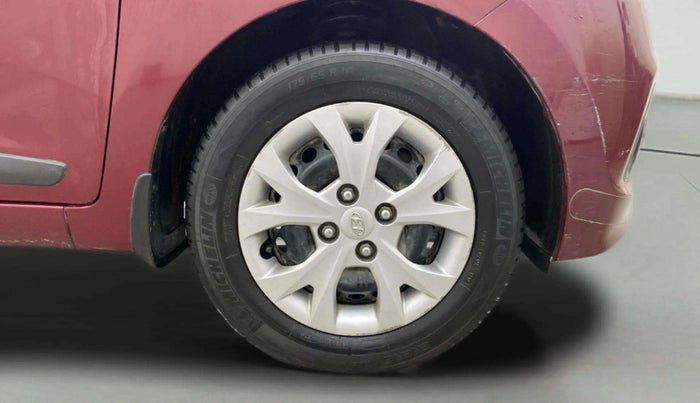 2014 Hyundai Grand i10 SPORTZ 1.2 KAPPA VTVT, Petrol, Manual, 82,548 km, Right Front Wheel