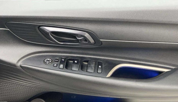 2021 Hyundai NEW I20 Asta 1.0 GDI Turbo IMT, Petrol, Manual, 40,029 km, Driver Side Door Panels Control
