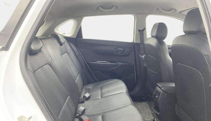 2021 Hyundai NEW I20 Asta 1.0 GDI Turbo IMT, Petrol, Manual, 40,029 km, Right Side Rear Door Cabin