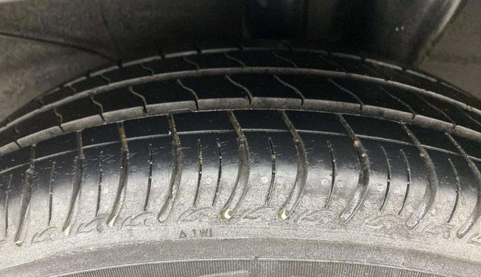 2019 Hyundai NEW SANTRO SPORTZ MT, Petrol, Manual, 89,896 km, Left Rear Tyre Tread