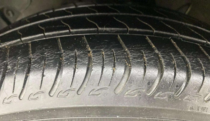 2019 Hyundai NEW SANTRO SPORTZ MT, Petrol, Manual, 89,896 km, Left Front Tyre Tread