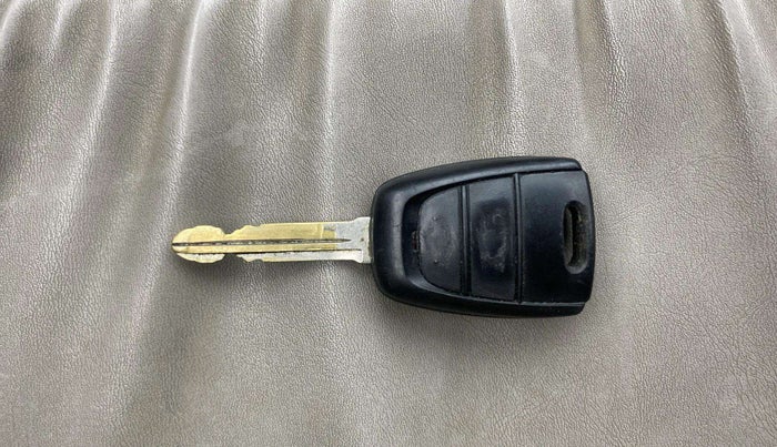 2019 Hyundai NEW SANTRO SPORTZ MT, Petrol, Manual, 89,896 km, Key Close Up