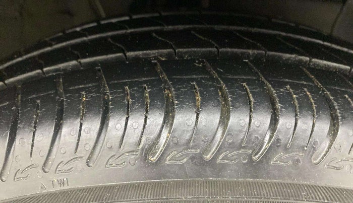 2019 Hyundai NEW SANTRO SPORTZ MT, Petrol, Manual, 89,896 km, Right Front Tyre Tread
