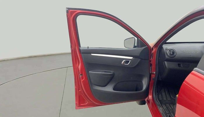2024 Renault Kwid CLIMBER 1.0 AMT Dual Tone , Petrol, Automatic, 4,015 km, LHS Front Door