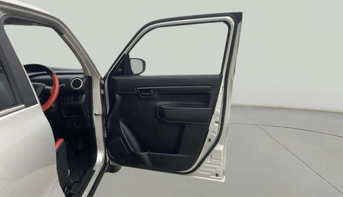 2020 Maruti S PRESSO VXI PLUS AMT, Petrol, Automatic, 30,657 km, RHS Front Door