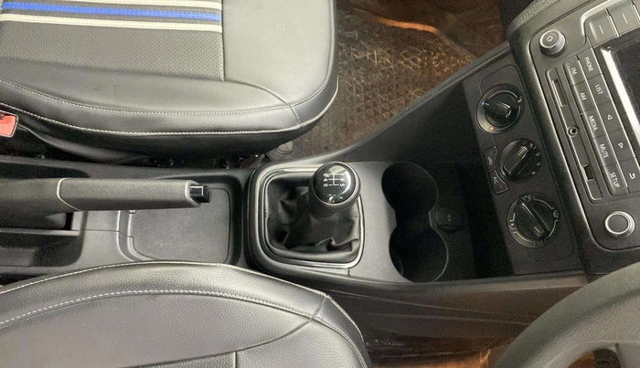 2019 Volkswagen Polo COMFORTLINE 1.0L MPI, Petrol, Manual, 41,155 km, Gear Lever