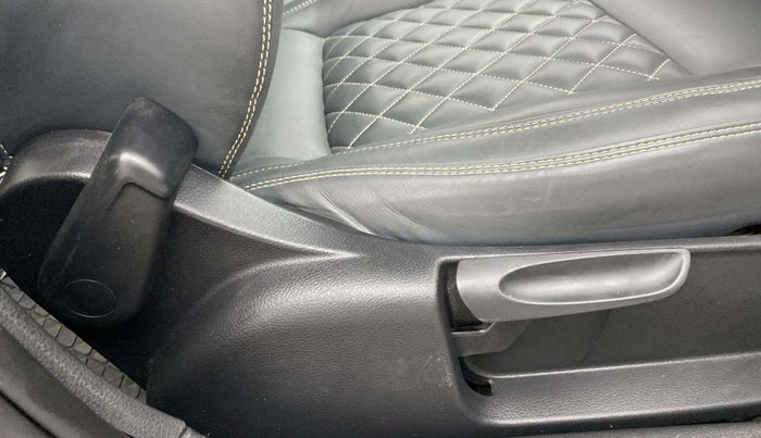 2018 Skoda Rapid AMBITION 1.6 MPI AT, Petrol, Automatic, 75,115 km, Driver Side Adjustment Panel