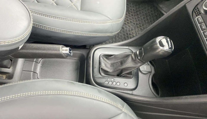 2018 Skoda Rapid AMBITION 1.6 MPI AT, Petrol, Automatic, 75,115 km, Gear Lever