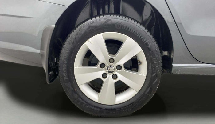 2018 Skoda Rapid AMBITION 1.6 MPI AT, Petrol, Automatic, 75,115 km, Right Rear Wheel