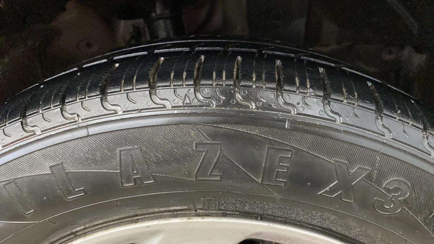 2018 Honda Amaze 1.2L I-VTEC VX, Petrol, Manual, 84,407 km, Right Front Tyre Tread