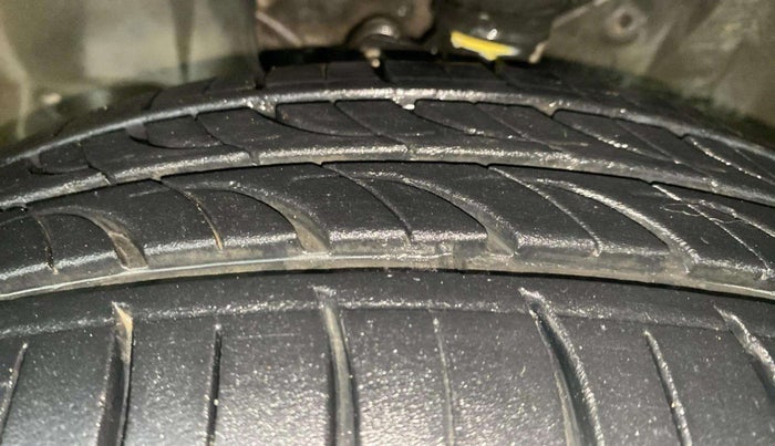 2017 Maruti IGNIS DELTA 1.2 AMT, Petrol, Automatic, 57,367 km, Left Front Tyre Tread