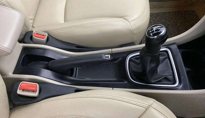 2018 Maruti Ciaz ALPHA 1.5 SHVS PETROL, Petrol, Manual, 41,307 km, Gear Lever