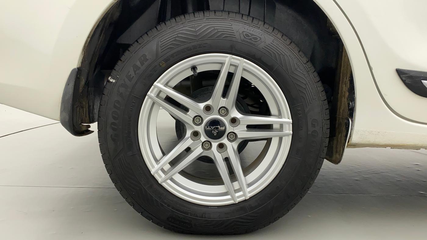 2020 Maruti Dzire VXI AMT, Petrol, Automatic, 70,510 km, Right Rear Wheel