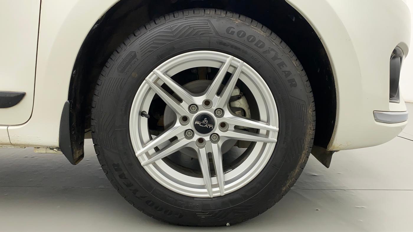 2020 Maruti Dzire VXI AMT, Petrol, Automatic, 70,510 km, Right Front Wheel