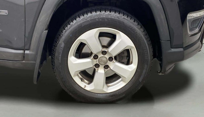 2017 Jeep Compass LIMITED 1.4 PETROL AT, Petrol, Automatic, 33,909 km, Right Front Wheel