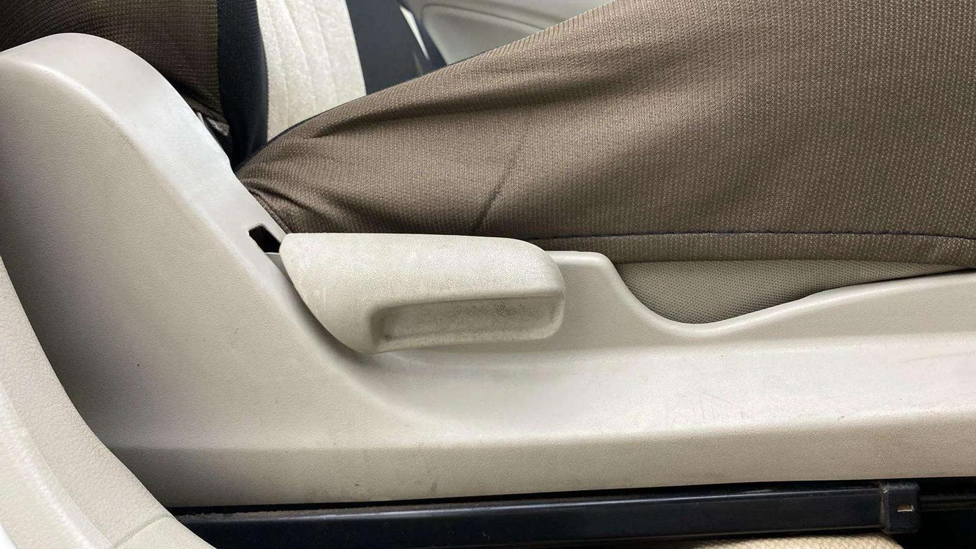 2019 Maruti Celerio VXI, Petrol, Manual, 55,690 km, Driver Side Adjustment Panel