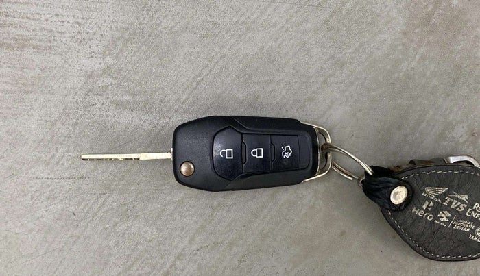 2017 Ford Figo Aspire TITANIUM 1.2 PETROL, CNG, Manual, 74,826 km, Key Close Up