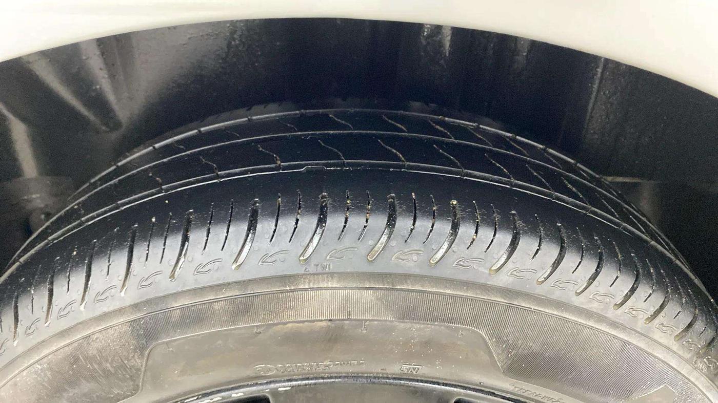 2021 Skoda Rapid AMBITION AT TSI, Petrol, Automatic, 62,194 km, Left Rear Tyre Tread