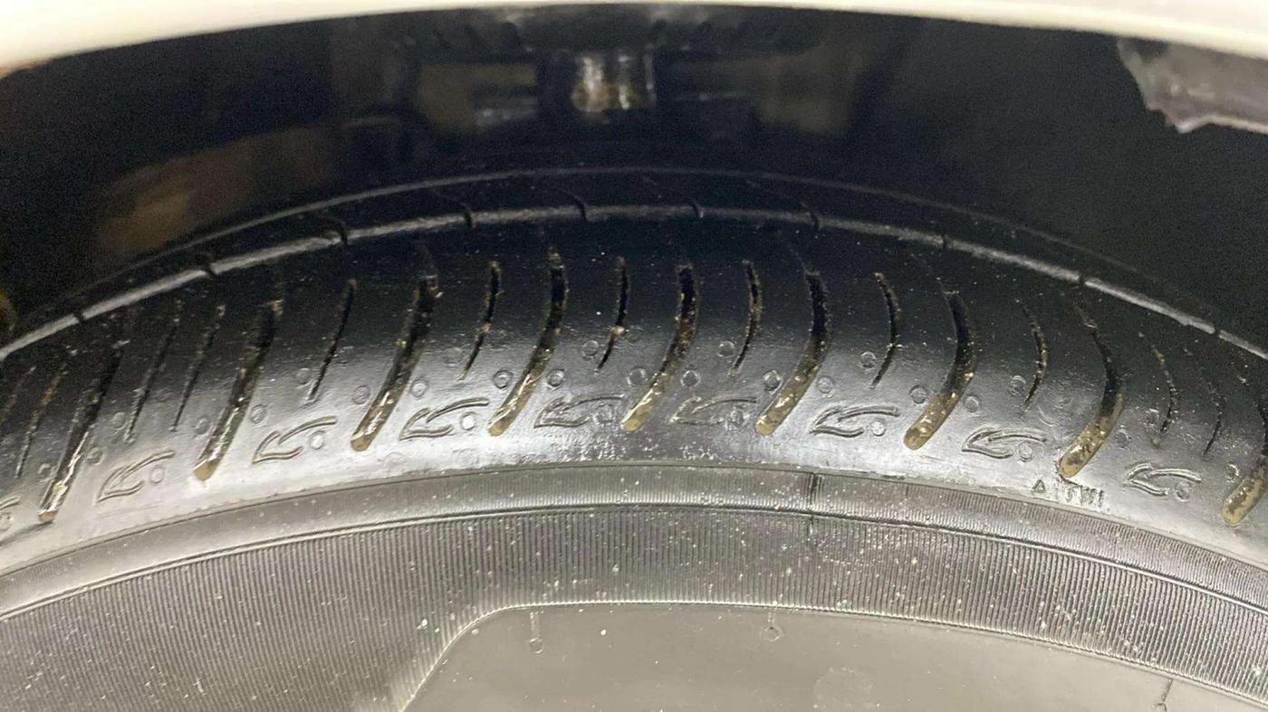 2021 Skoda Rapid AMBITION AT TSI, Petrol, Automatic, 62,194 km, Right Front Tyre Tread