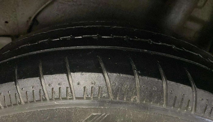 2019 Maruti Celerio VXI CNG, CNG, Manual, 61,810 km, Left Rear Tyre Tread