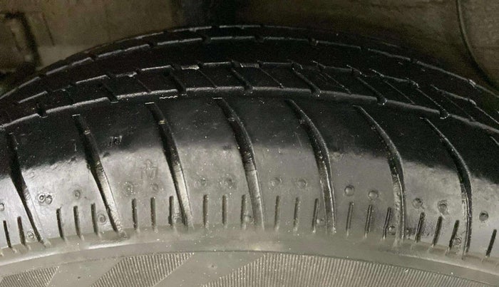 2019 Maruti Celerio VXI CNG, CNG, Manual, 61,810 km, Right Rear Tyre Tread