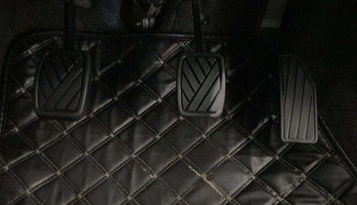 2019 Maruti Celerio VXI CNG, CNG, Manual, 61,810 km, Pedals