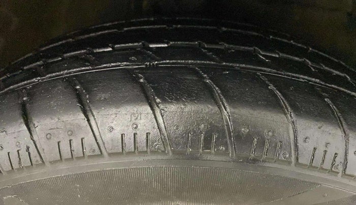 2019 Maruti Celerio VXI CNG, CNG, Manual, 61,810 km, Right Front Tyre Tread